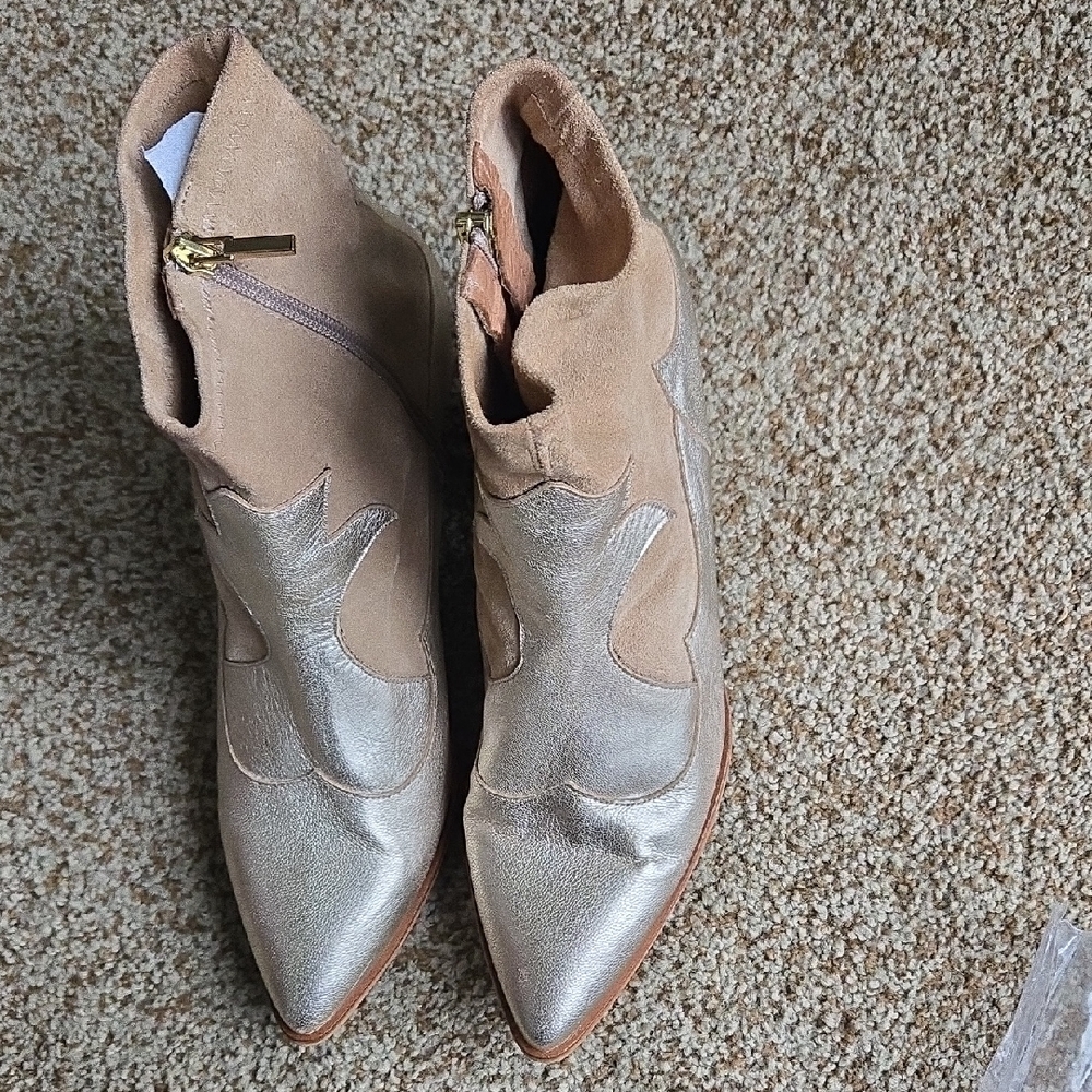 Soft Surroundings Boots All Leather And Suede. Beautiful Boots And Very Comforta